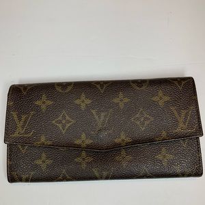❤️AUTHENTIC❤️ LOUIS VUITTON long Wallet monogram